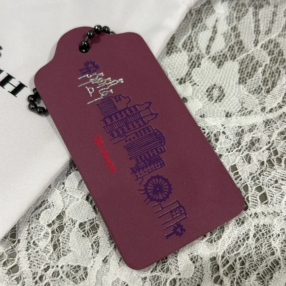 Coach tag w/ Dustbag! Orlando detail design! - Picture 3 of 4